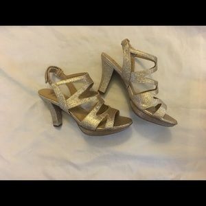 Gold Sparkle Heels - S US 7